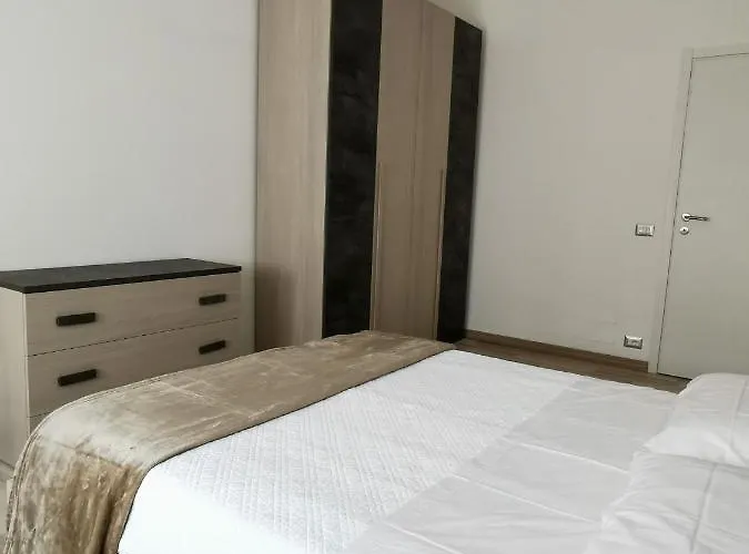 Casa Crisale 公寓 阿尔巴